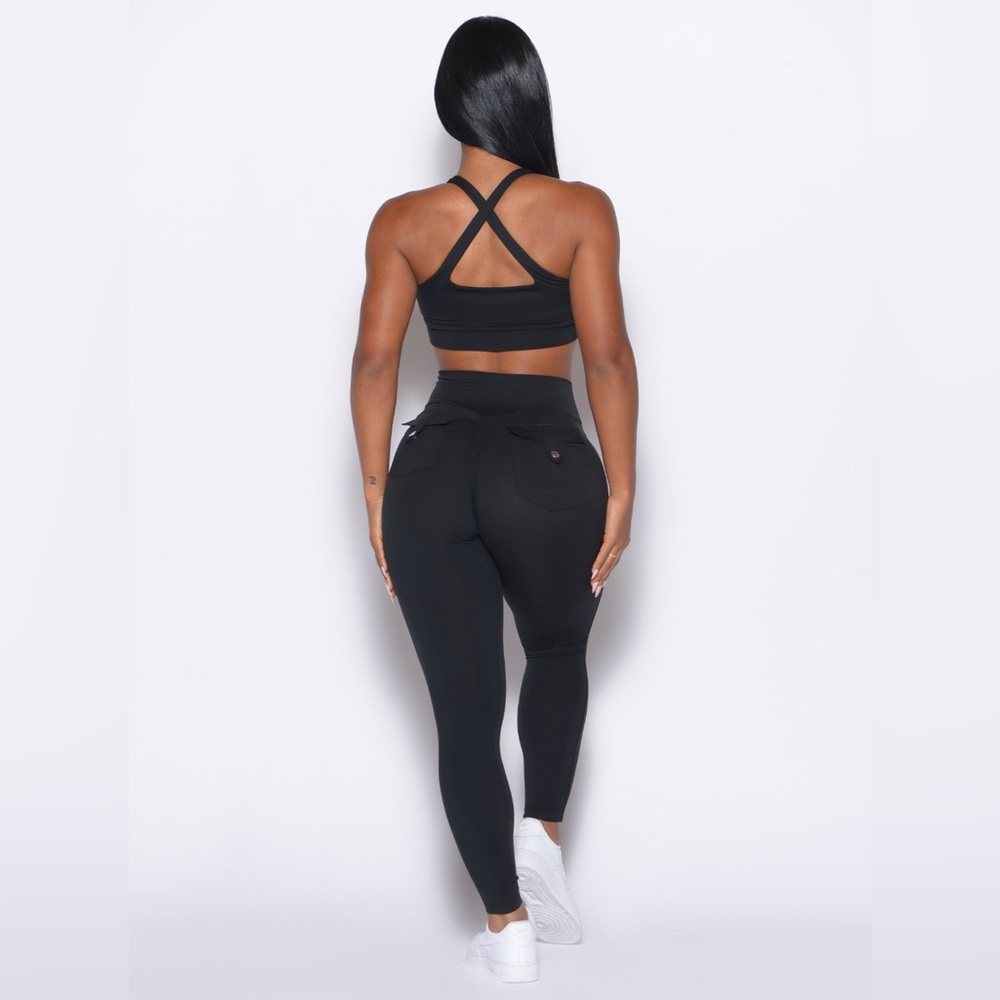 Bombshell Sportswear Pocket Pop Leggings - Picture 2 of 6